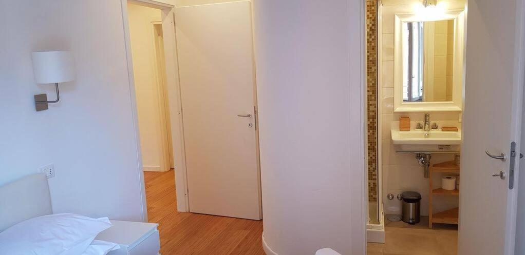 Restored Apartment - Stunning Pantheon View Rome Exterior photo